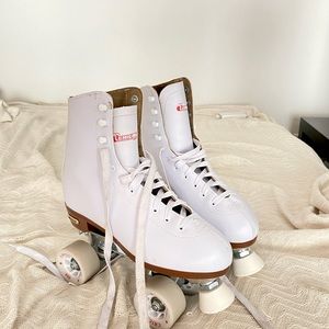 WHITE ROLLER SKATES vintage look